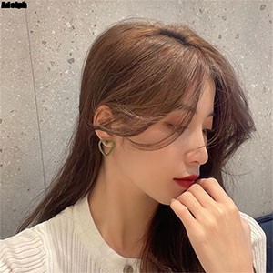 Adolph Heart Asymmetry Stud Earrings New Jewelry Korean Fashion